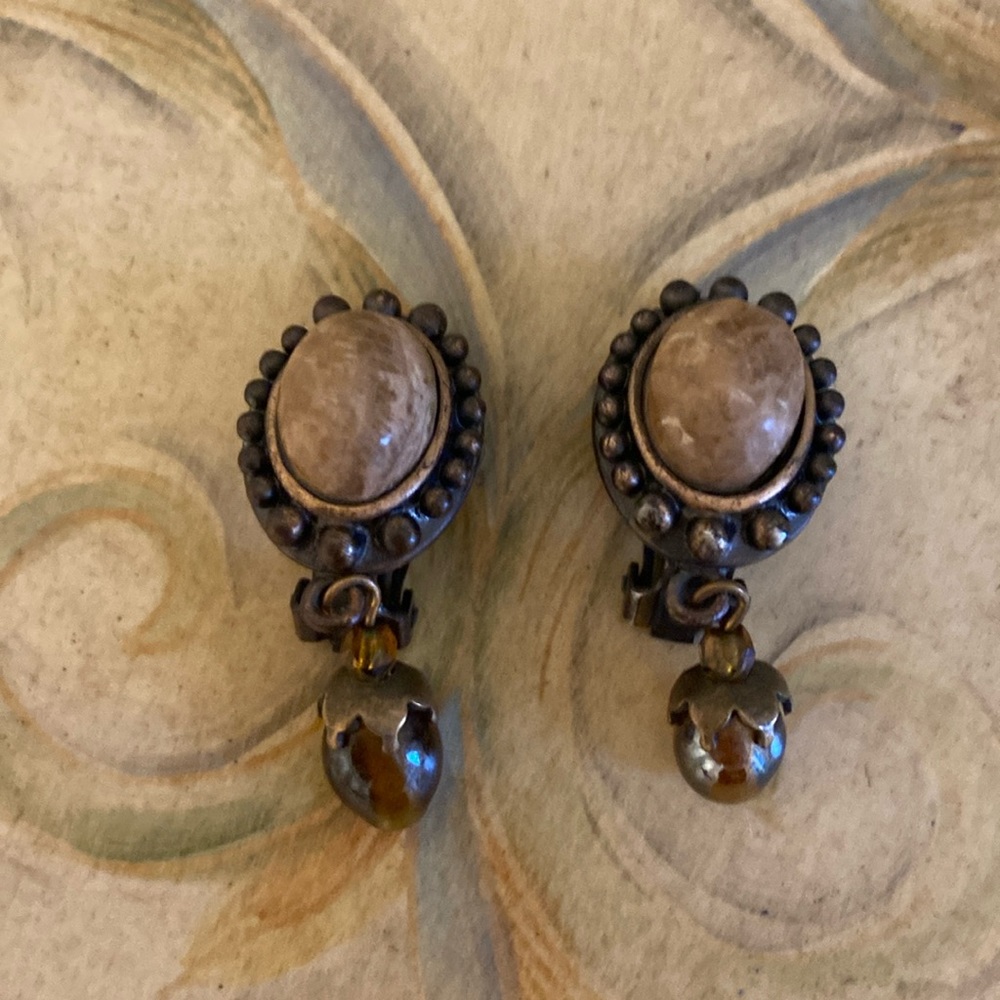 Unique Vintage Hallmarked Trish Rogers Bronze With Stone Clip On Earrings.